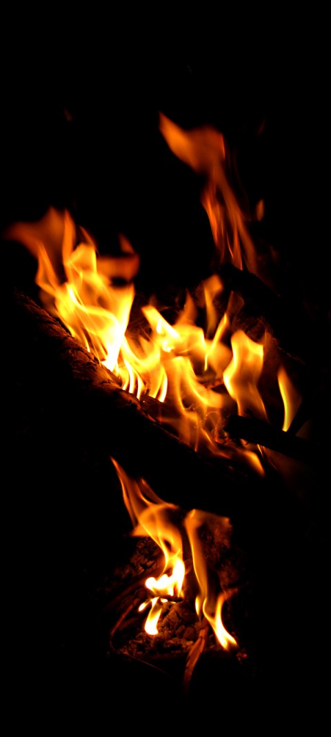 Inclosure of a hot red mirror